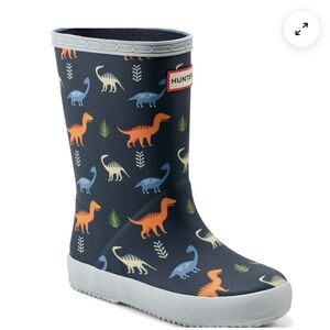 Hunter Kids First Classic Rain Boots
Blue Dinosaur Print Waterproof Wellies
$75